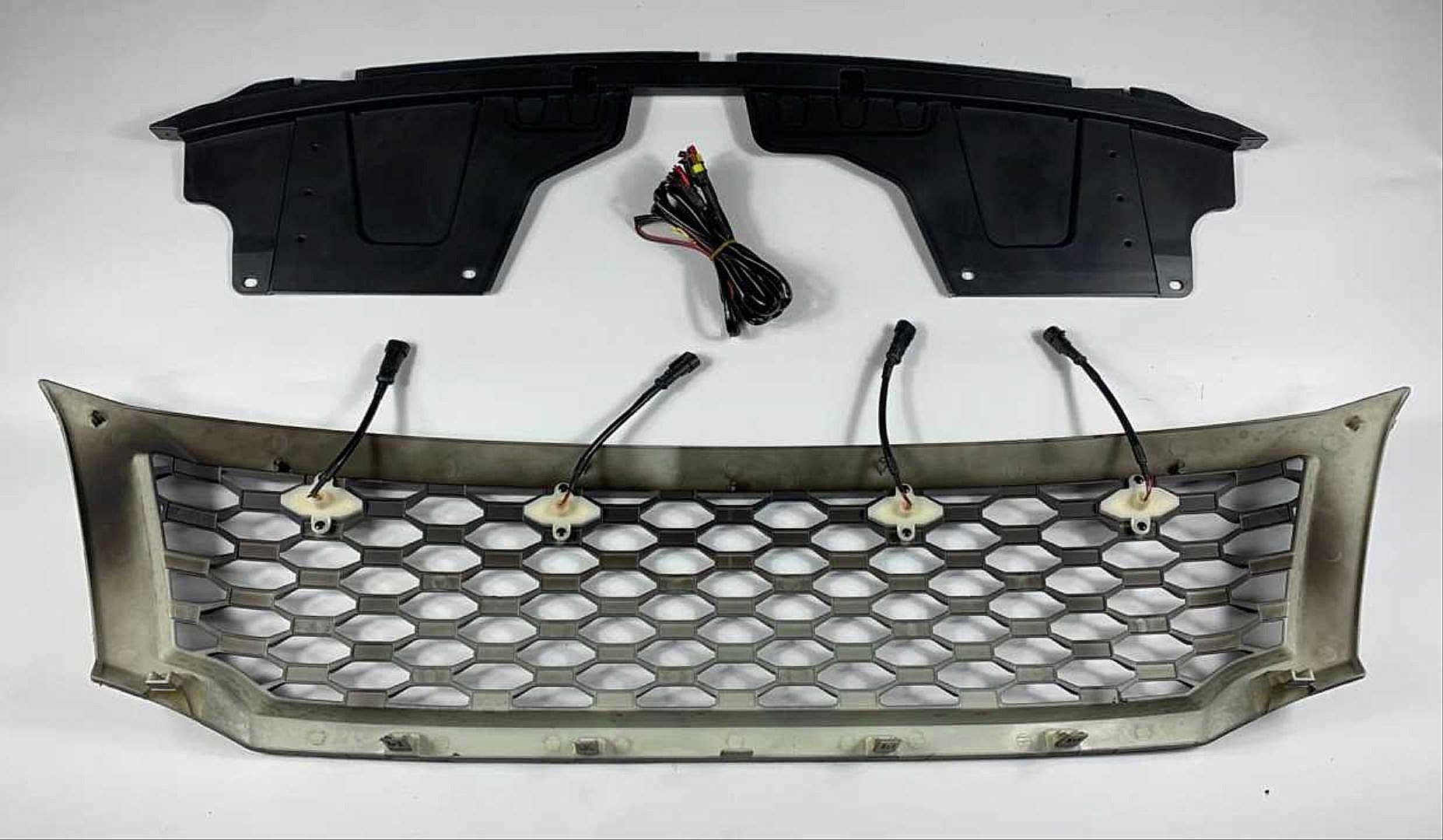 Nissan Navara Uyumlu Np300 (2015-2020) Ledli Petek Panjur- Siyah