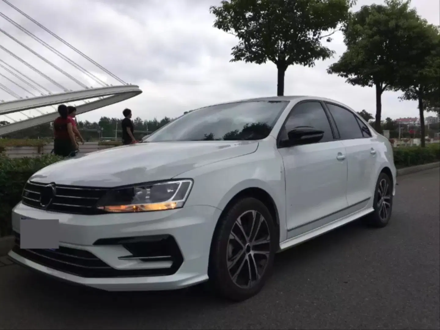 Jetta 2014 (Makyajlı Kasa) R-Line Ön Tampon