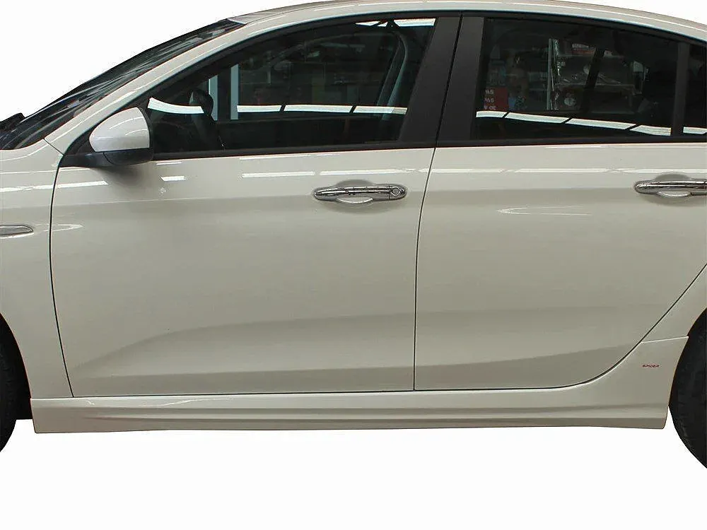 Fiat Egea Marşpiyel 2015 Ve Sonrası (FİBER) Parlak Siyah Boyalı